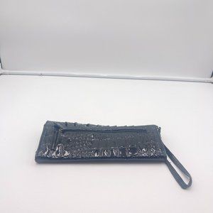 Black Faux Alligator Women’s Long Wallet Clutch Purse Zipper Pockets 10C/C Slots